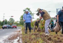 Gubernur Ansar Pimpin Gotong Royong di Dompak, Ajak Wujudkan Kepri Bersih dari Hal-Hal Sederhana