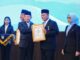 Gubernur Ansar Ahmad Terima Satyalancana Wira Karya dari Presiden RI, Disematkan Mendagri Tito Karnavian