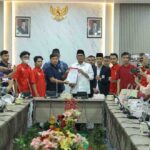 Ketua DPRD Batam Terima Aspirasi Mahasiswa, Siap Teruskan Tuntutan ke Pemerintah Pusat