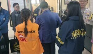 OJK Limpahkan Tersangka Kasus Dugaan Tindak Pidana Perbankan PT BPR DCN ke Kejaksaan