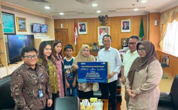 Amsakar Serahkan Santunan JKK Taspen untuk Keluarga ASN Batam yang Meninggal Saat Bertugas