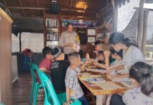 Peringati HAN, Bhabinkamtibmas Tanjung Unggat Bimbingan dan Edukasi soal Kekerasan Kepada Anak