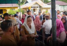 Kunjungan Kerja Ke Bunguran Barat, Bupati Natuna Gelar Pasar Murah Dan Tinjau Infrastruktur Program Pelayanan Masyarakat
