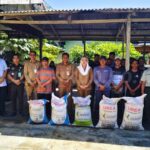 Bupati Natuna Salurkan Ratusan Ton Pupuk Subsidi dan Jaminan Sosial untuk Tingkatkan Kesejahteraan Petani