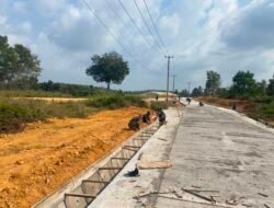 TMMD ke-129 Percepat Pengerjaan Semenisasi Jalan Sepanjang 258 Meter, Progres Tembus 80 Persen