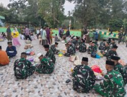 Prajurit Yonif TP 849/BS Hadiri Maulid Nabi Muhammad SAW, Ikut Tradisi Makan Bersama Tokoh Agama dan Warga