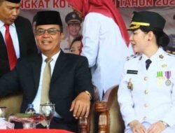 Pimpinan dan Anggota DPRD Batam Hadiri Upacara Penurunan Bendera HUT ke-81 RI, Wakil Ketua I Dewan Apresiasi Semangat Peserta