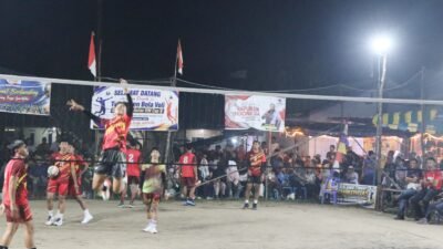 Sekda Ronny Tutup Turnamen Voli Semi Open Antar RW Cup V, BRC Balai Rejo dan Belak Juara 1