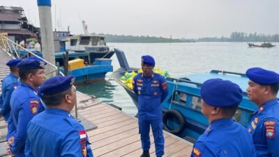 Polres Bintan Hadir di Tengah Masyarakat, Bawa 177 Sak Beras SPHP Dijual Rp50 Ribu di Desa Kelong