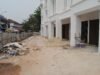 Drainase Ratusan Meter Depan Perumahan Happy Garden Ditutup Beton, Warga Minta Atensi Amsakar dan Li Claudia
