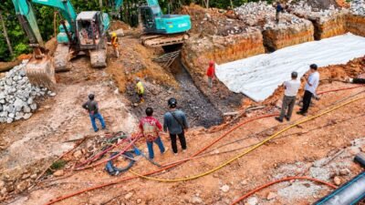 Jalan Depan Hotel Vista Batam Dibongkar 2 Meter: Tutup Total Sampai 1 November, Warga Diminta Sabar