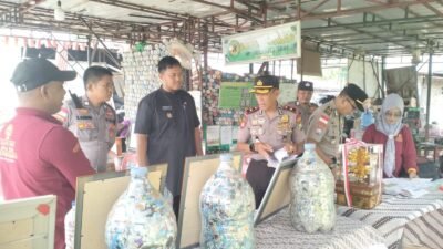 Dukung Bintan Bersih dan Asri, Polres Bintan Kunjungi Bank Sampah Induk Pensosmas Melalui Program Green Policing