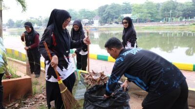 Gubernur Kepri dan Bupati Bintan Gotong Royong Bersama di Taman Kolam Kijang