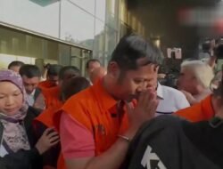 Dugaan Korupsi di BNPB: Selain Peralatan Karhutla, Selimut hingga Tenda Pengungsi ‘Disikat’